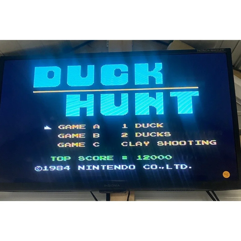Nintendo NES Duck Hunt Only‎ video game cartridge 5 Screw